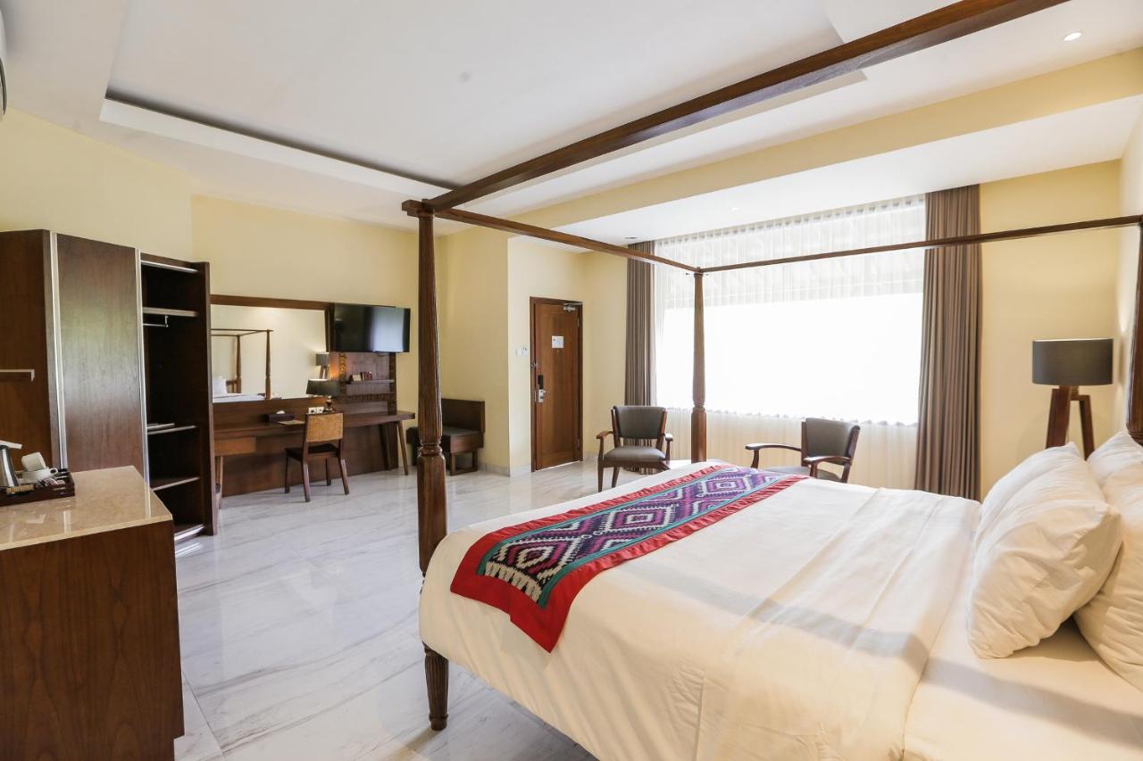 Ubud Hotel & Cottages Malang Exterior photo