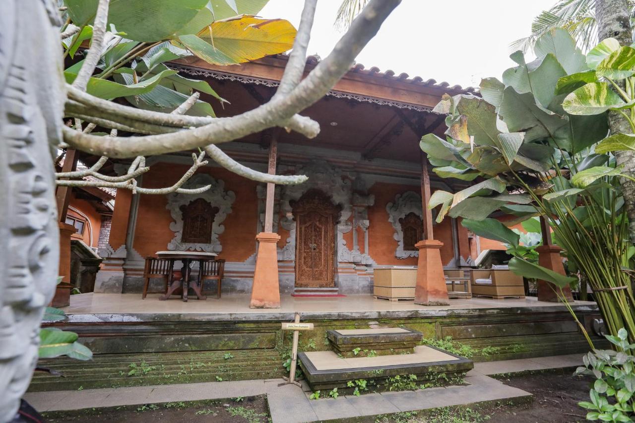 Ubud Hotel & Cottages Malang Exterior photo