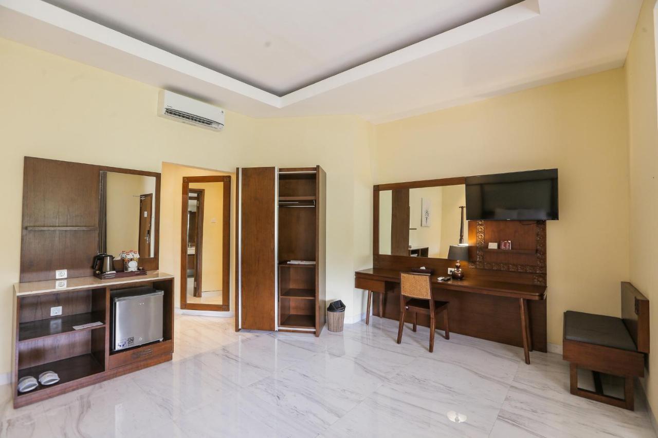 Ubud Hotel & Cottages Malang Exterior photo