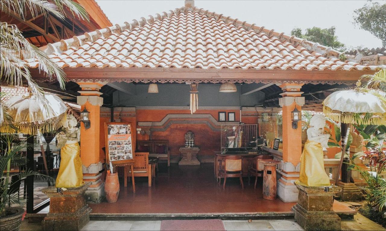 Ubud Hotel & Cottages Malang Exterior photo
