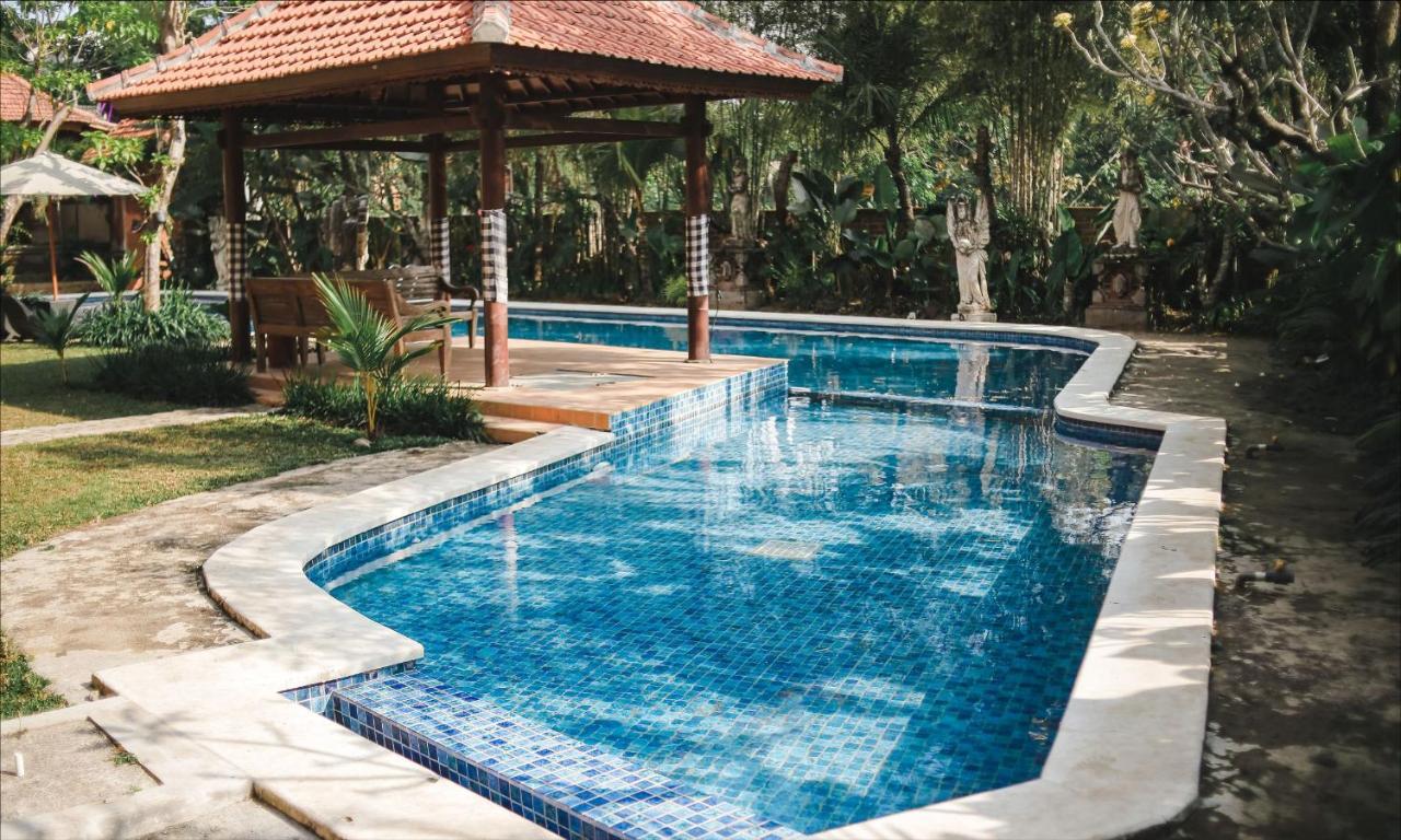 Ubud Hotel & Cottages Malang Exterior photo