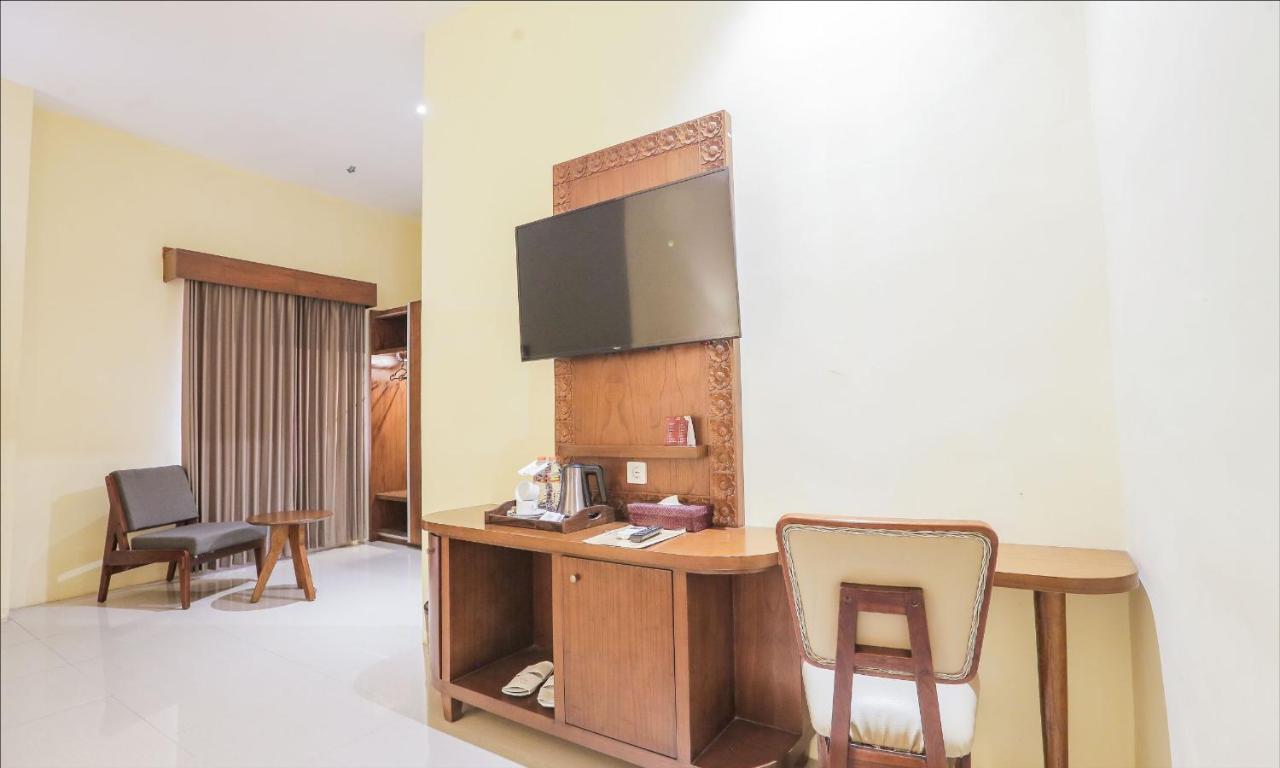 Ubud Hotel & Cottages Malang Exterior photo