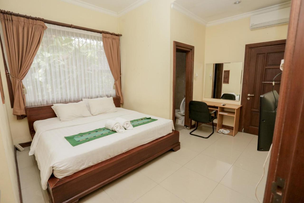 Ubud Hotel & Cottages Malang Exterior photo