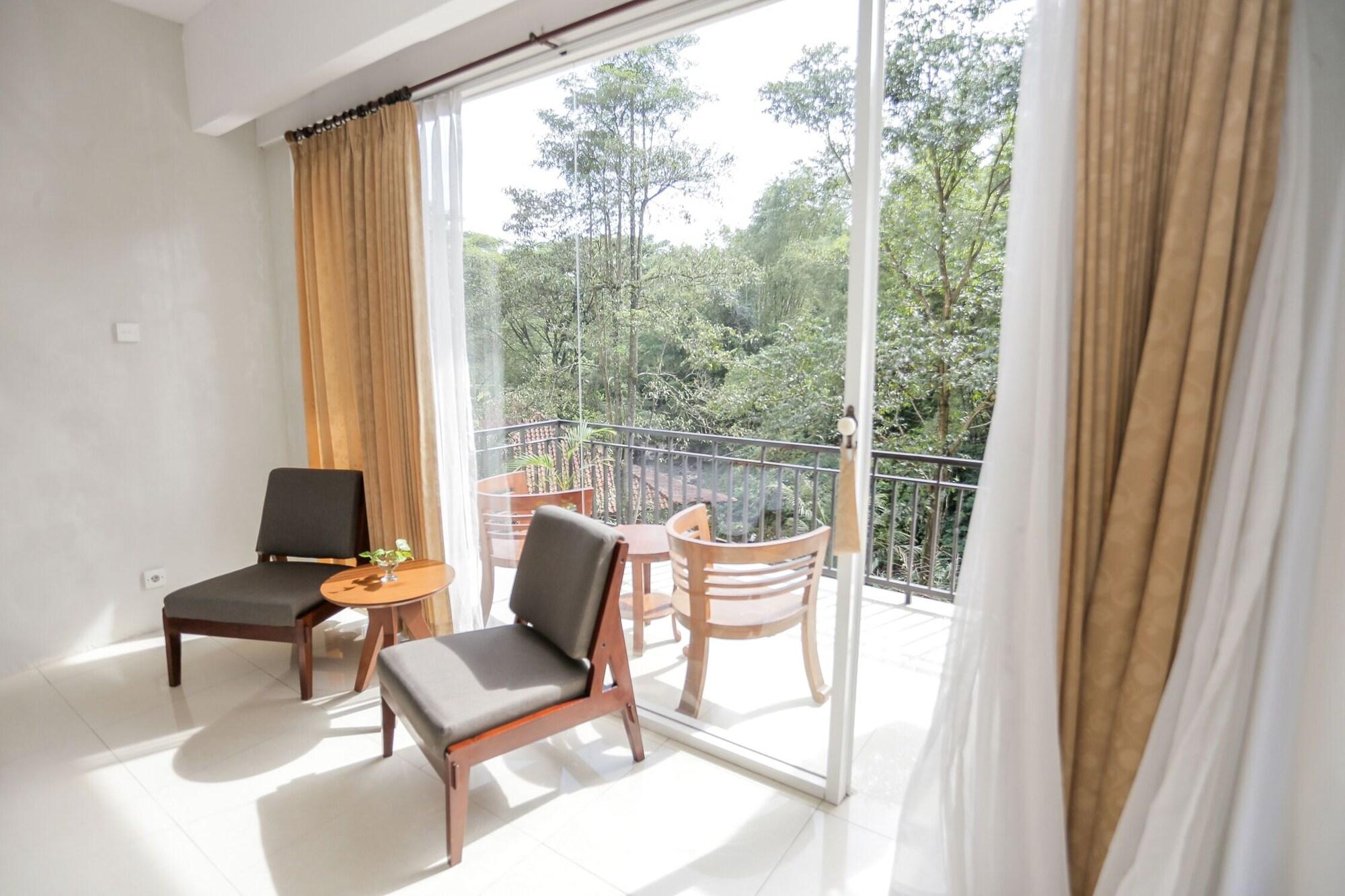 Ubud Hotel & Cottages Malang Exterior photo