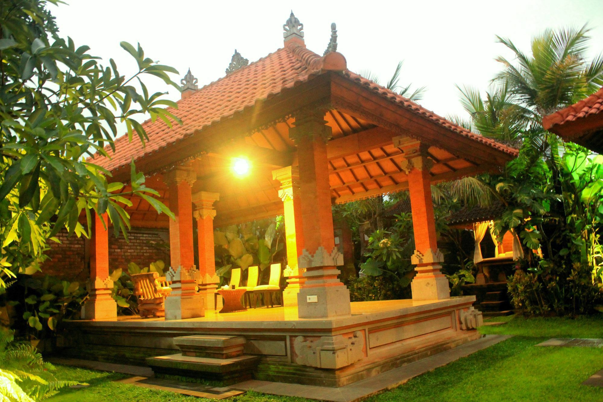 Ubud Hotel & Cottages Malang Exterior photo